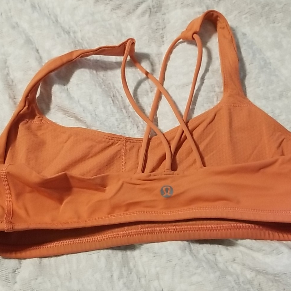 Lululemon bra size 8